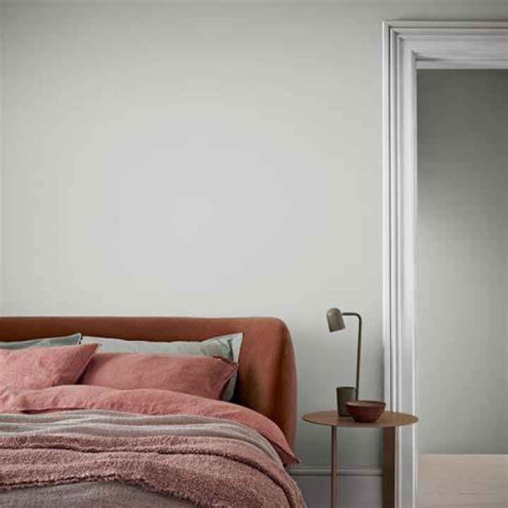 Can i use matt emulsion on cornices?