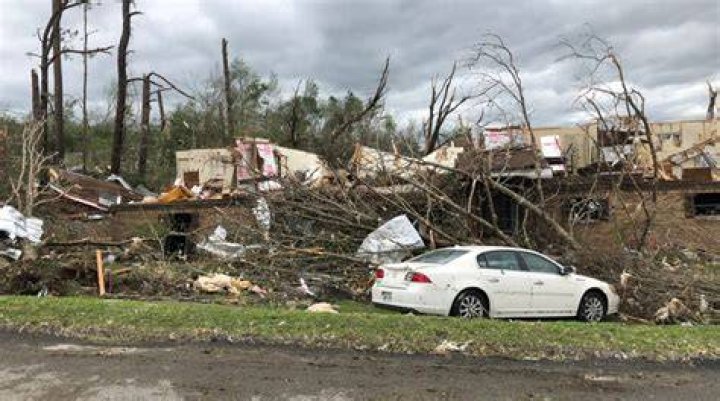 Did tornado hit chattanooga tennessee?