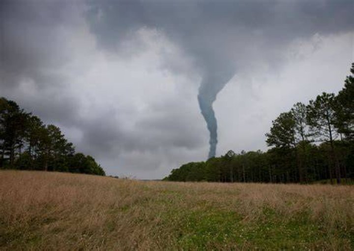Does wyoming get tornadoes?