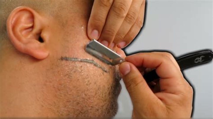 How to use razor to shave?