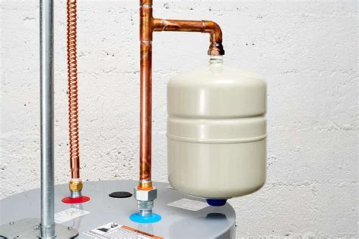 Should expansion tank be hot?
