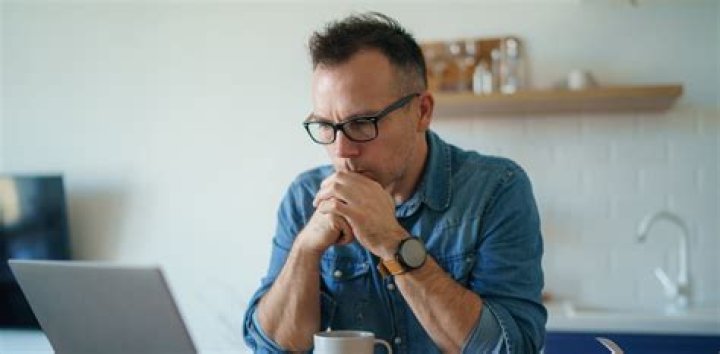 What does it mean to mislead someone?