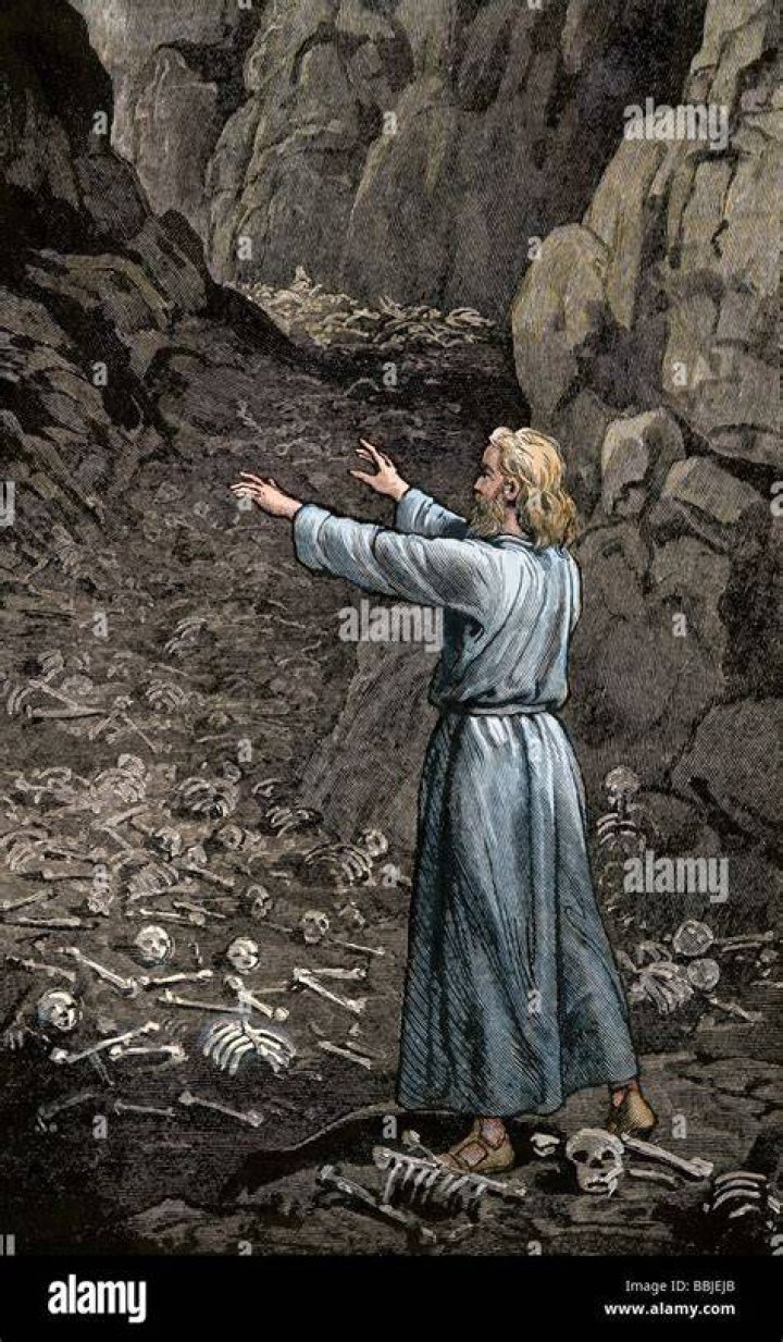 Which prophet prophesied about the dry bones?